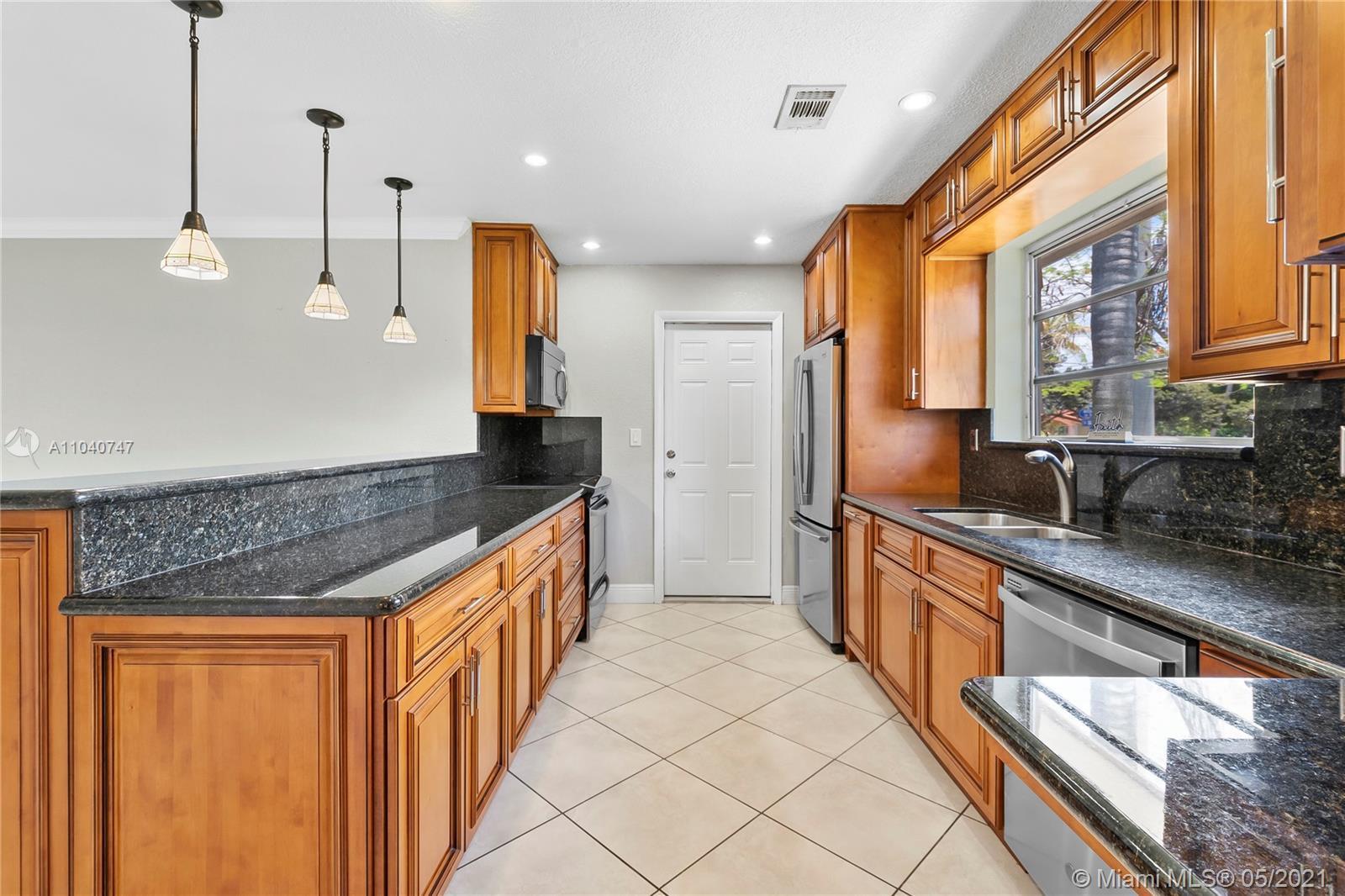 14400 SW 84th Ct, Palmetto Bay FL 33158 photo 4