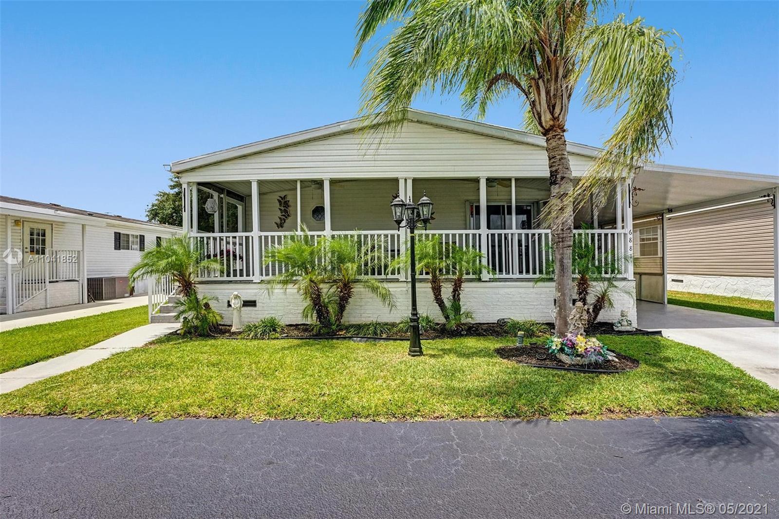6881 NW 45th Terrace, Coconut Creek FL 33073 photo 2