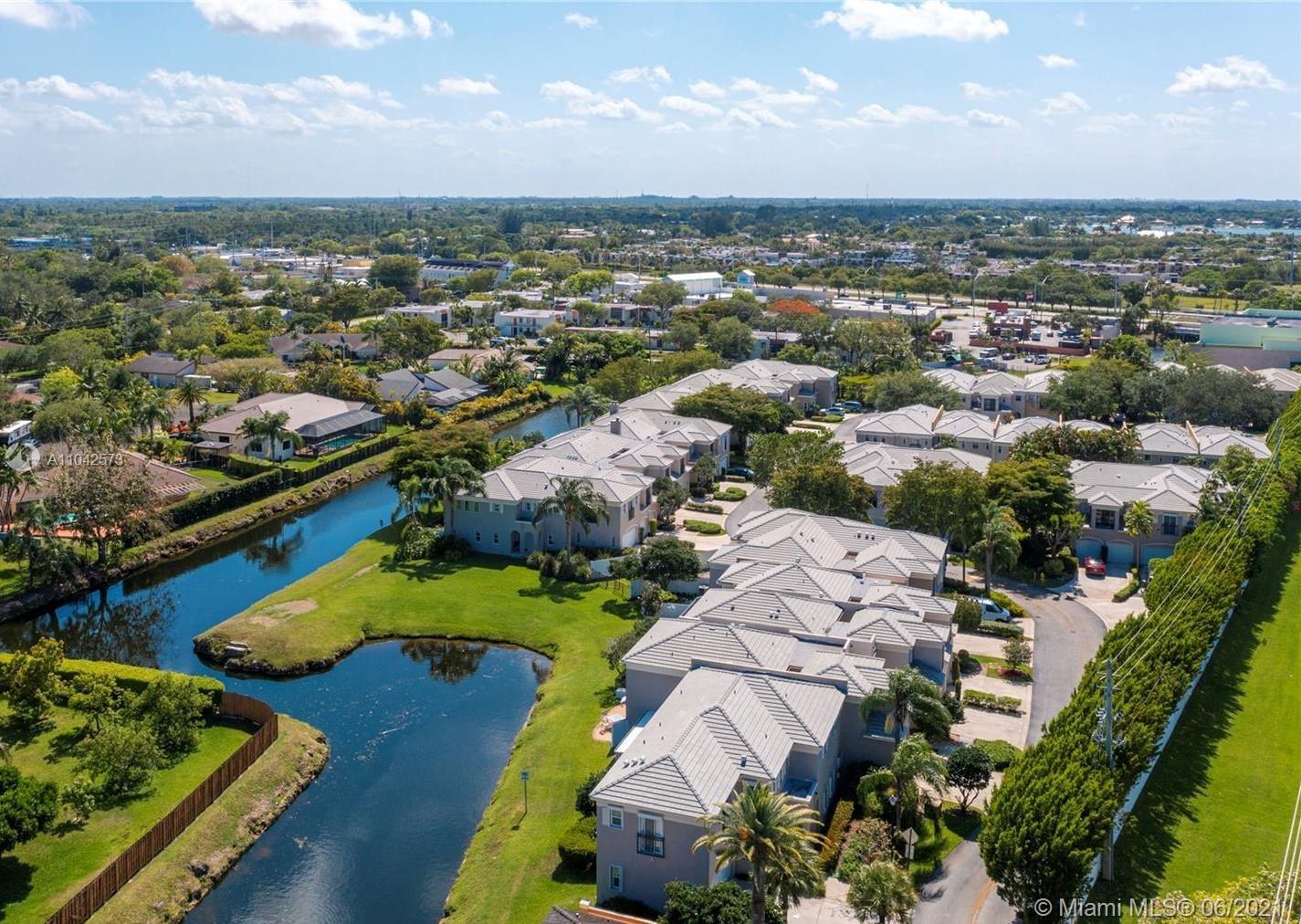 8624 SW 139th Ter, Palmetto Bay FL 33158 photo 5