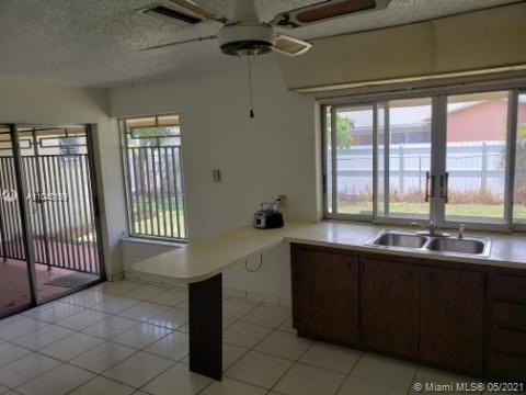 3036 Dolphin Dr, Miramar FL 33025 photo 4
