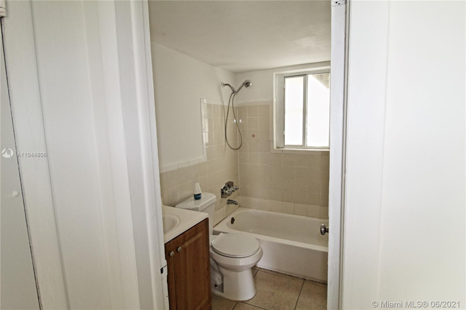 2551 NW 13th St # 7, Miami FL 33125 photo 5