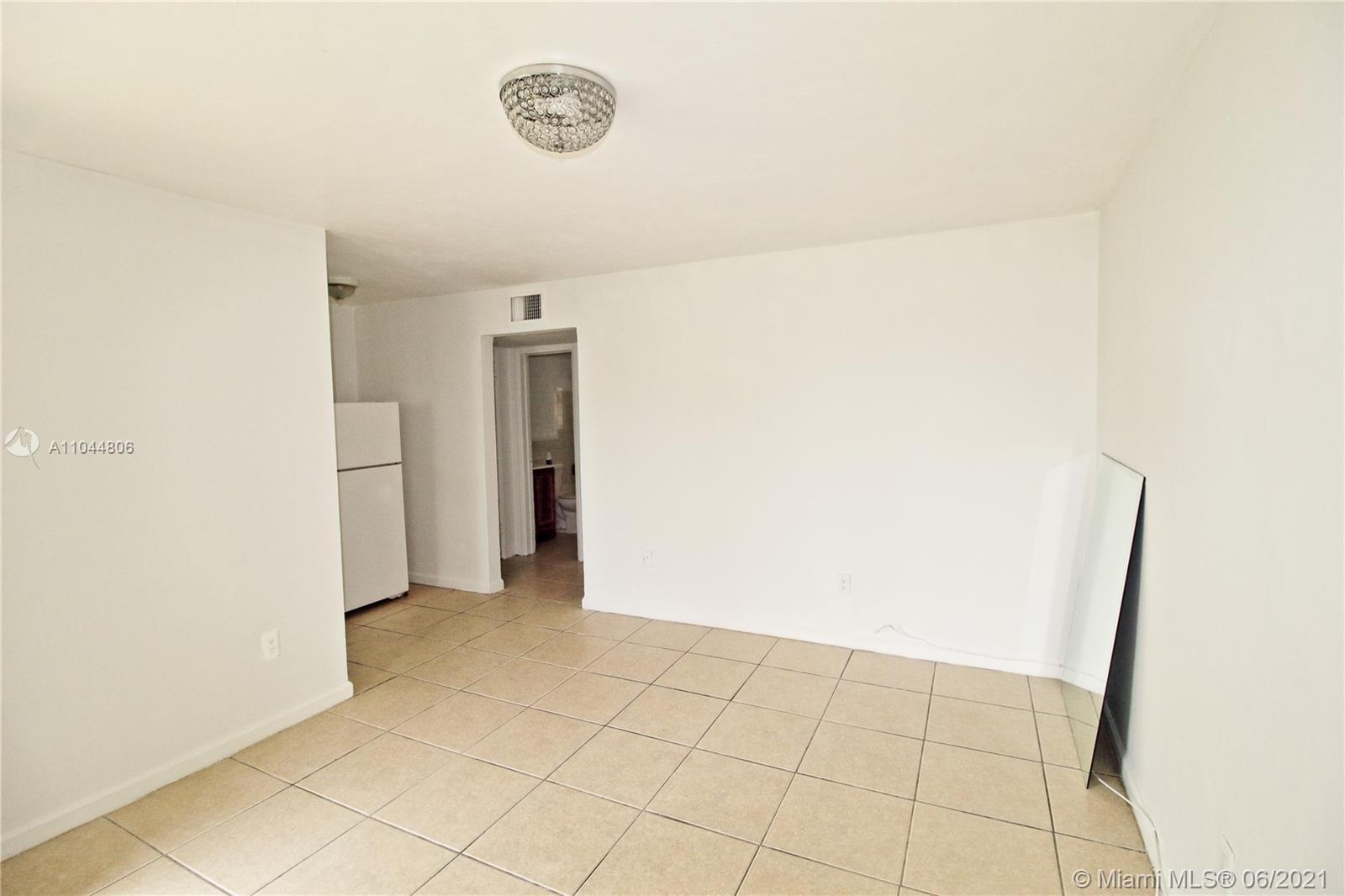 2551 NW 13th St # 7, Miami FL 33125 photo 4