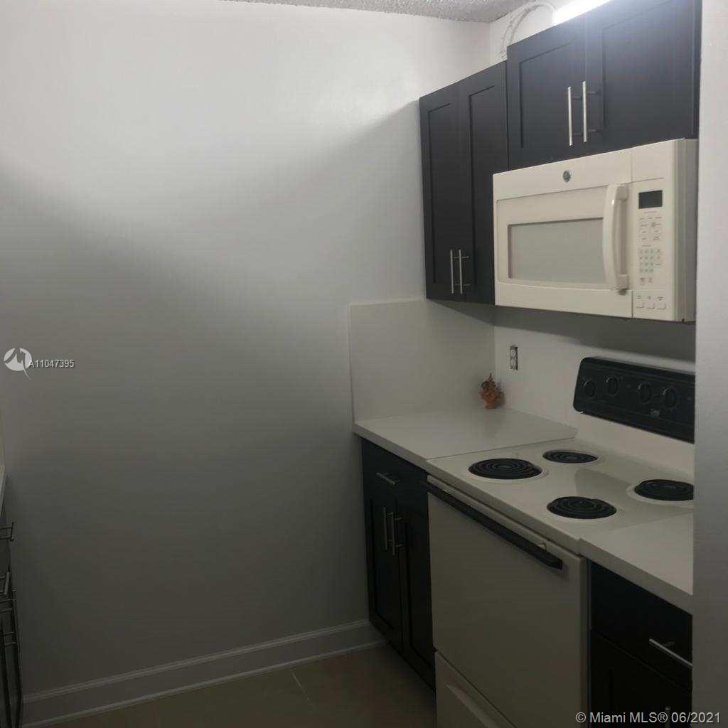 8240 SW 210 # 213, Cutler Bay FL 33189 photo 2