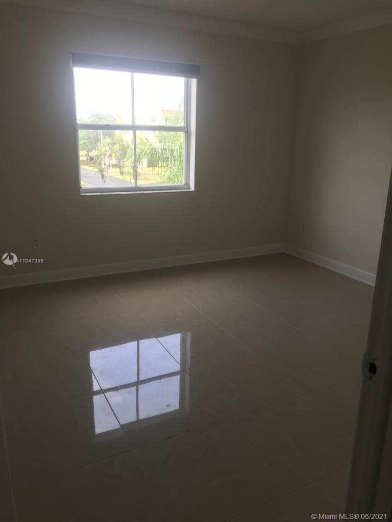 8240 SW 210 # 213, Cutler Bay FL 33189 photo 4