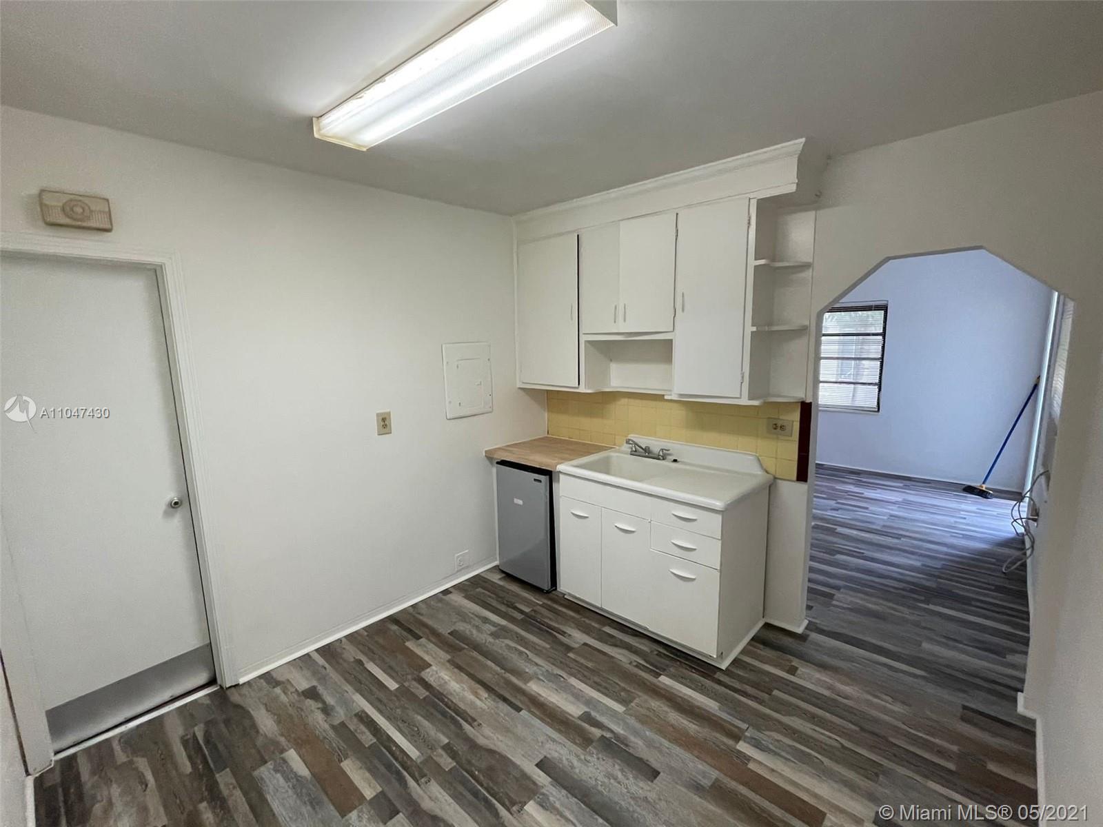 534 SW 6th Ct # 5, Miami FL 33130 photo 3