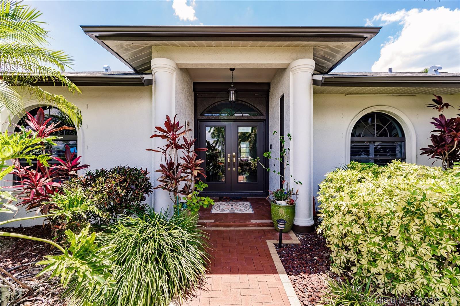 3108 Surfside Blvd, Cape Coral FL 33914 photo 3