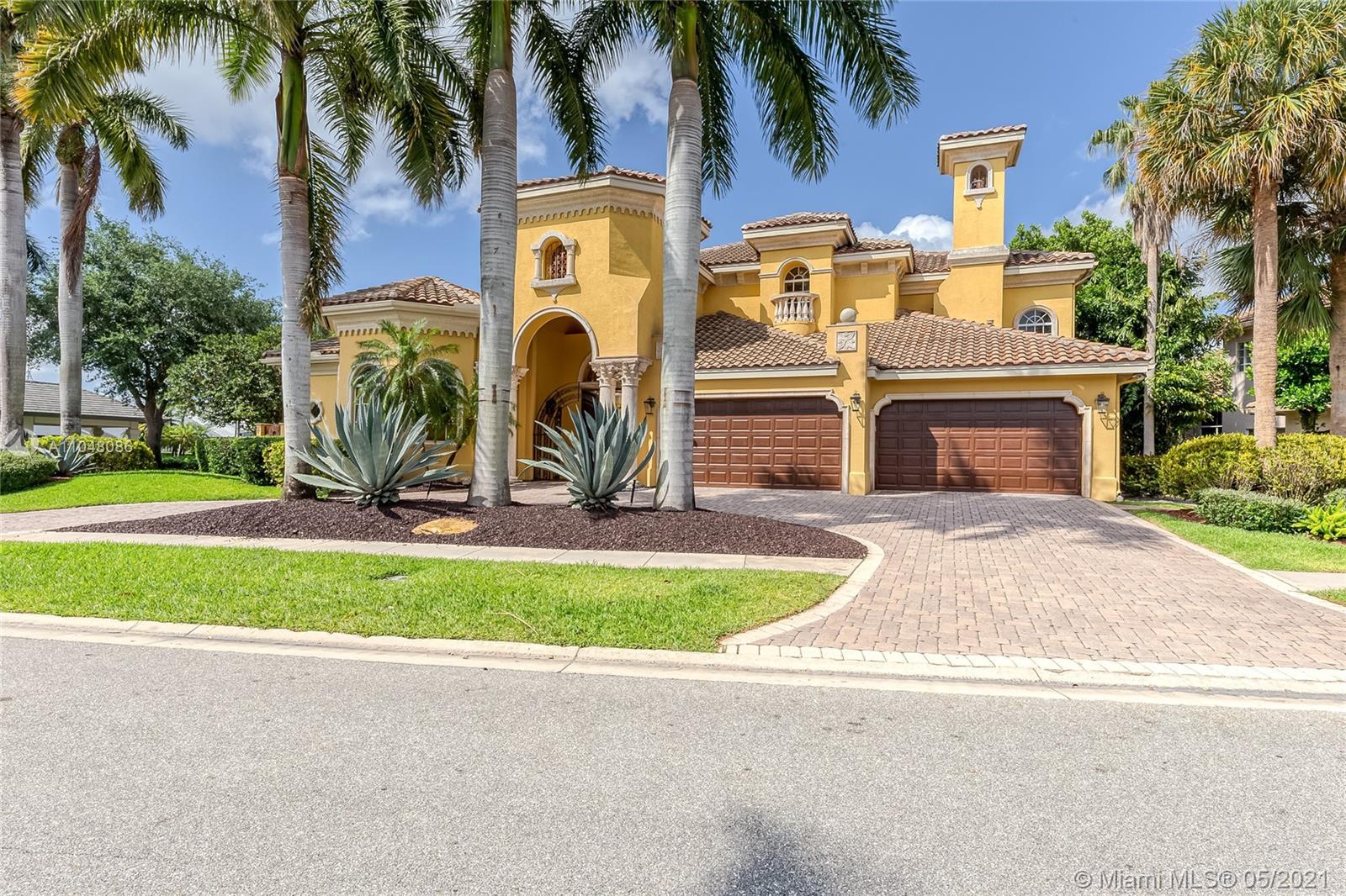 7635 Mandarin Dr, Boca Raton FL 33433 photo 2