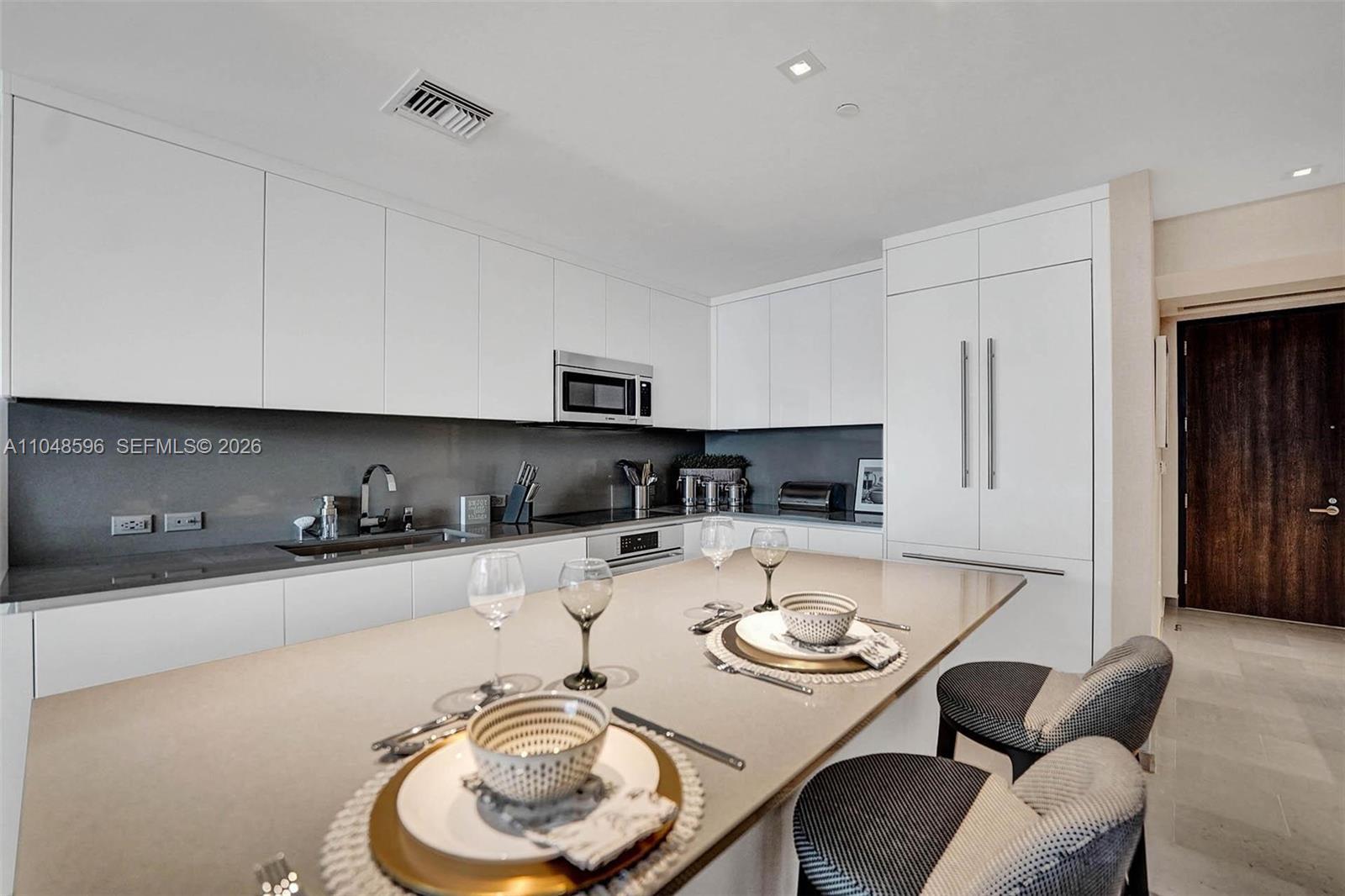 88 SW 7th St # 1408, Miami FL 33130 photo 2