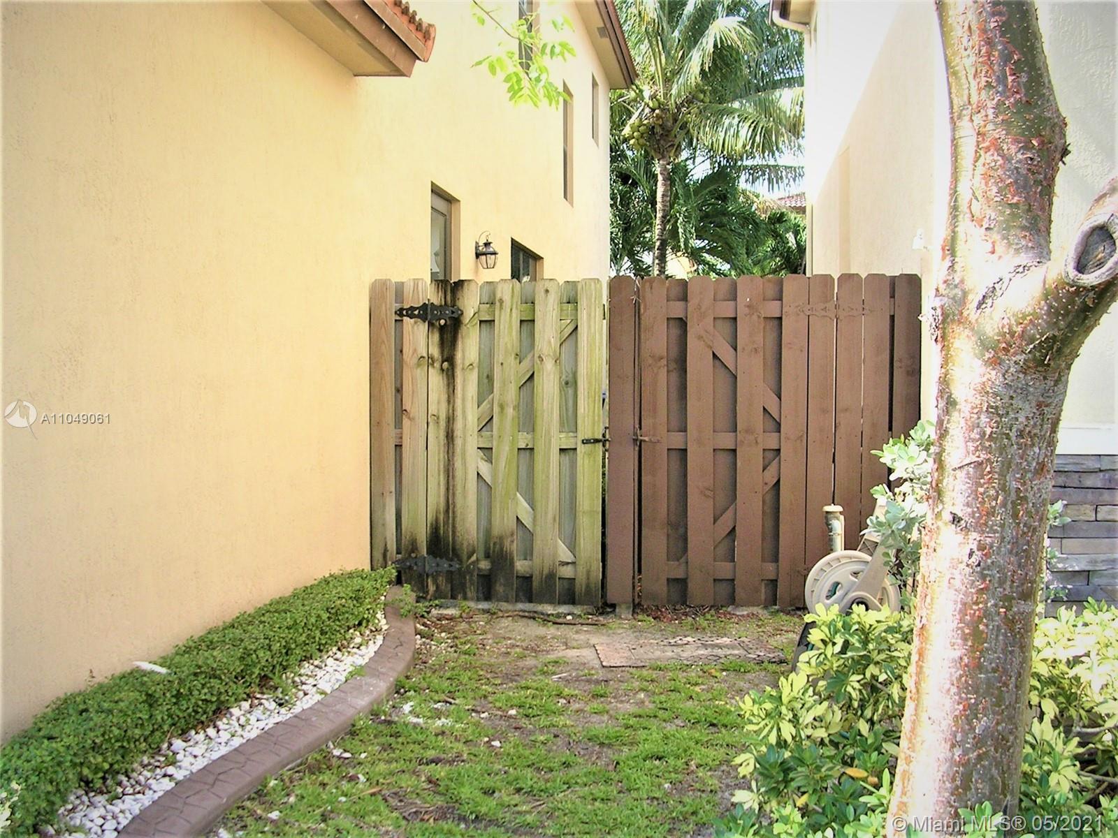 9832 NW 87th Ter # 9832, Doral FL 33178 photo 3