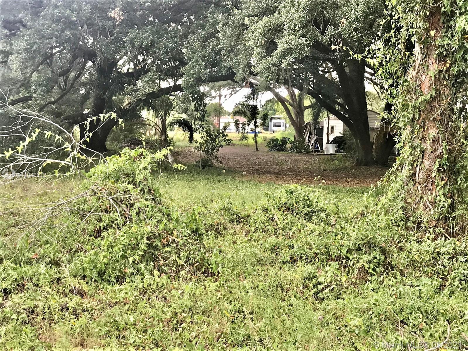 420 River Dr, Sebring FL 33875 photo 2