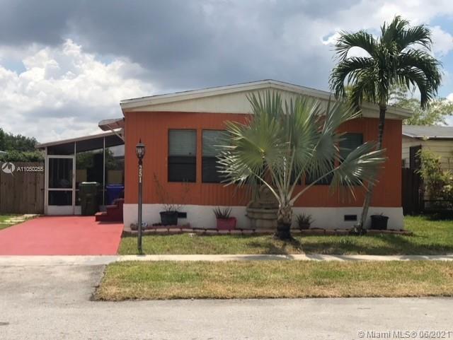 251 NW 218th Ter, Pembroke Pines FL 33029