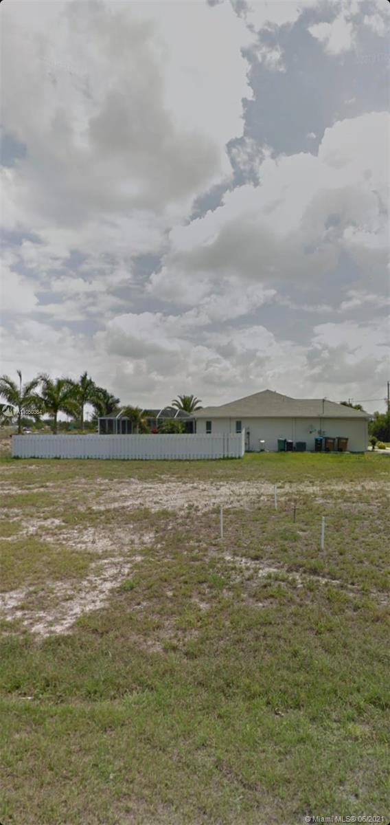 927 SW 25TH Street, Cape Coral FL 33914