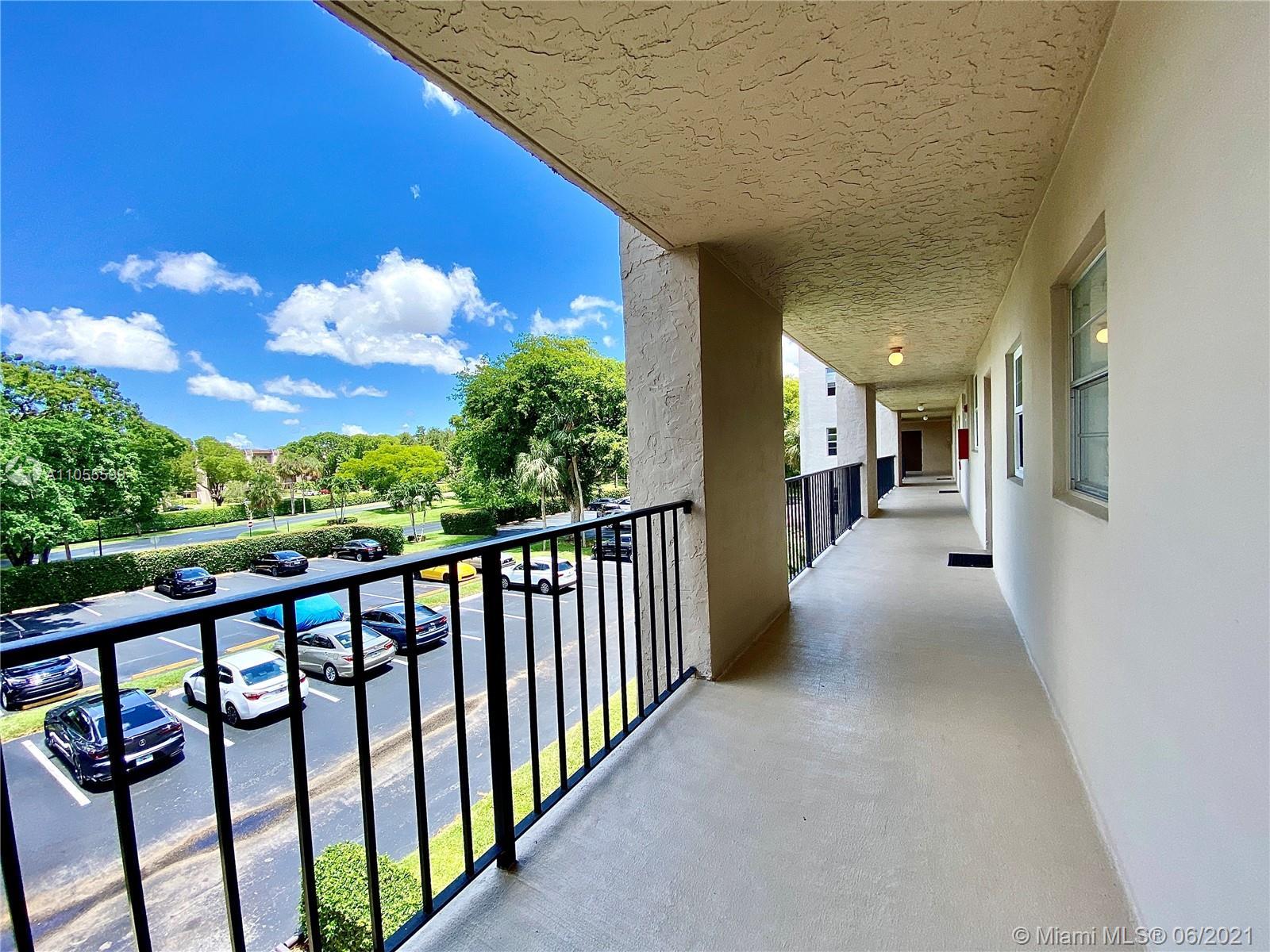 9460 Poinciana Pl # 308, Davie FL 33324 photo 5