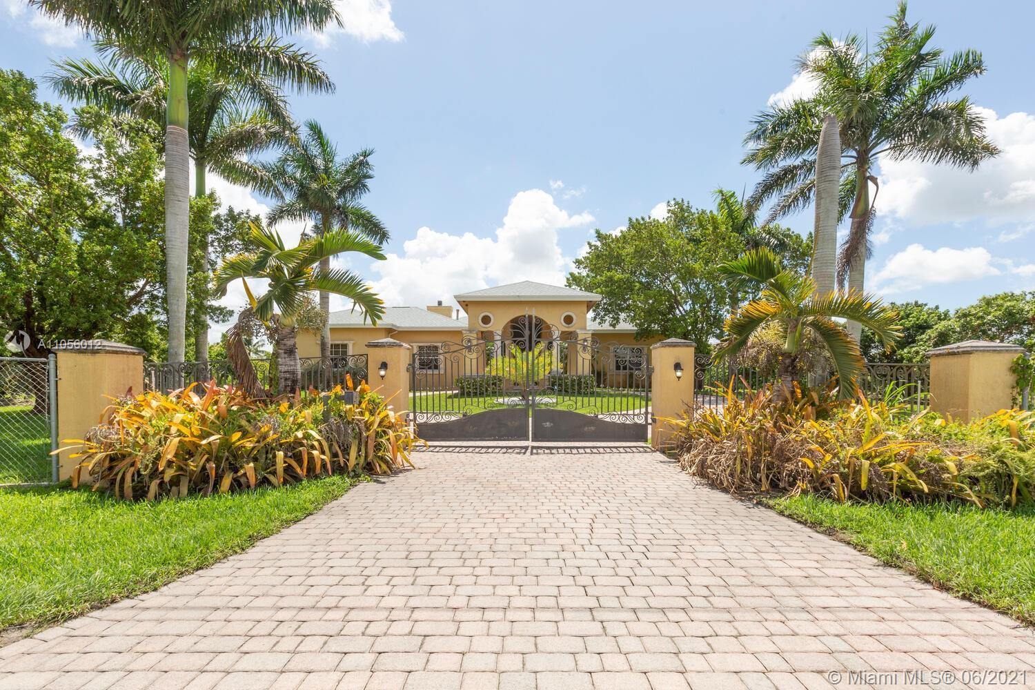 15023 SW 184th Ave, Miami FL 33196