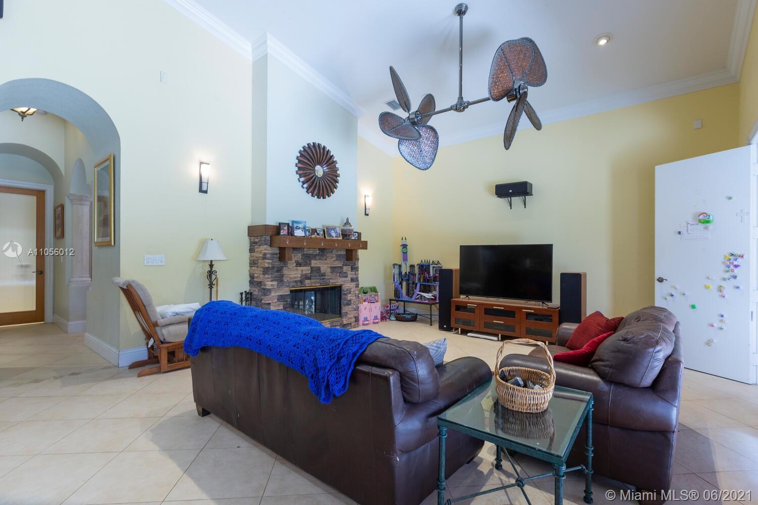 15023 SW 184th Ave, Miami FL 33196 photo 5