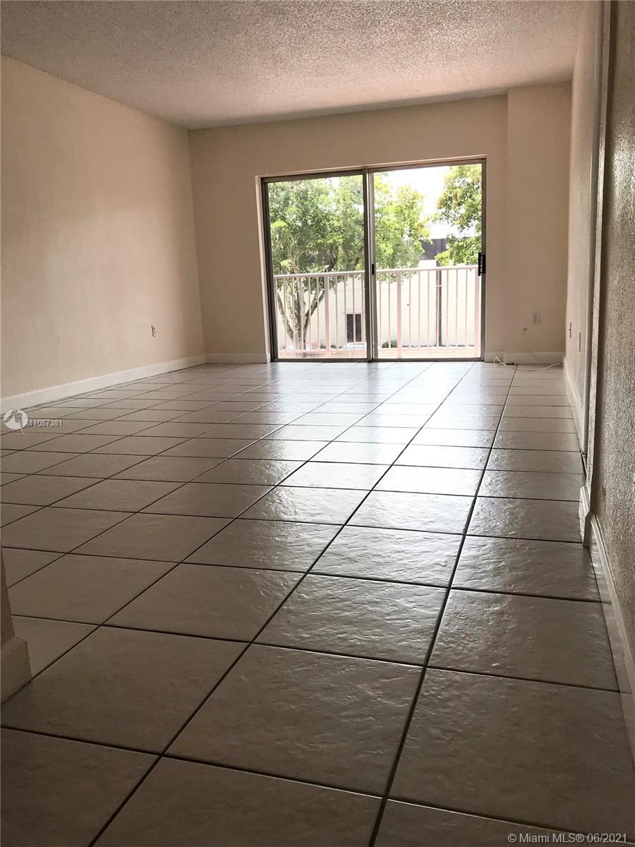 10900 SW 104th St # 211, Miami FL 33176 photo 4