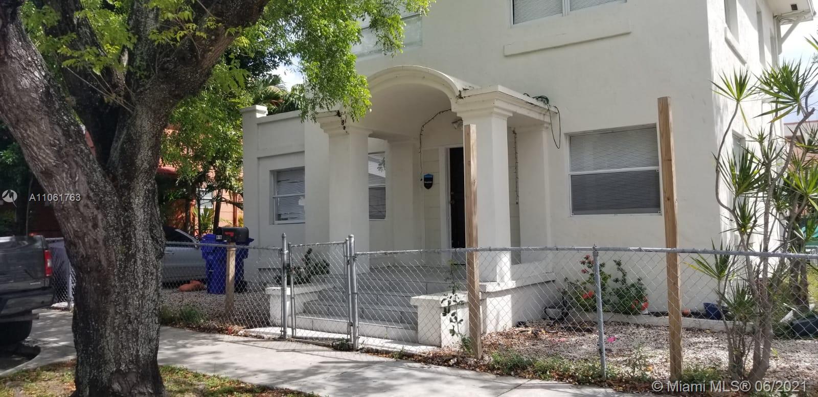 876 SW 2nd St # L, Miami FL 33130