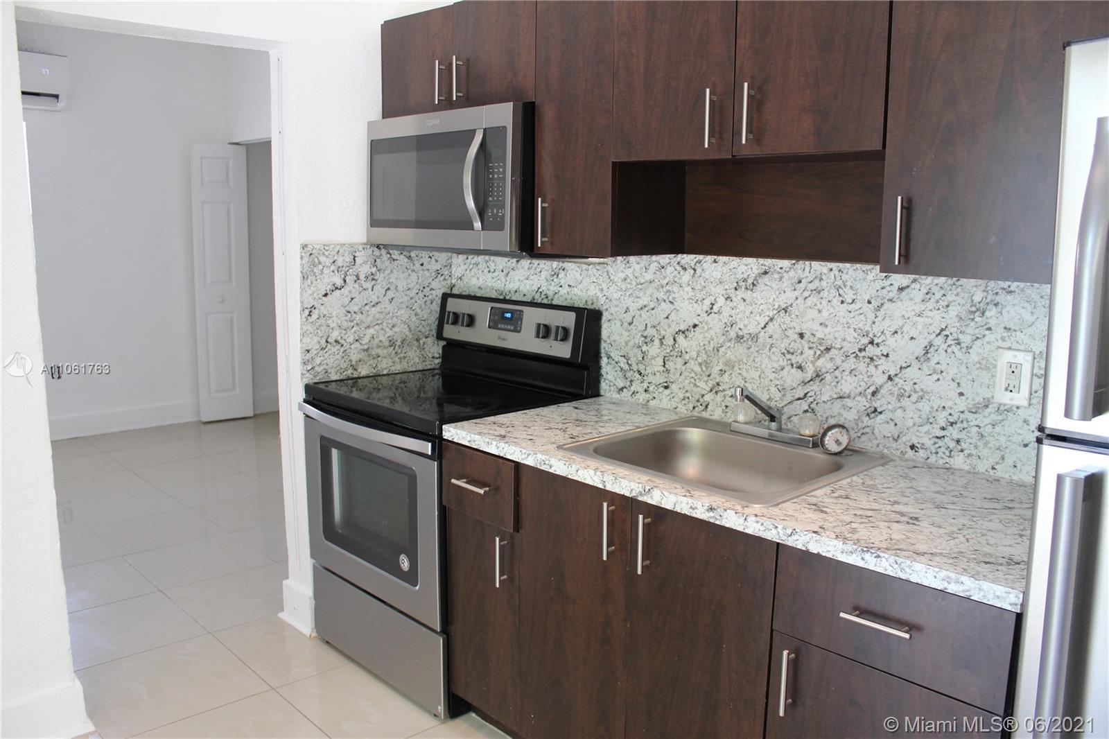 876 SW 2nd St # L, Miami FL 33130 photo 4