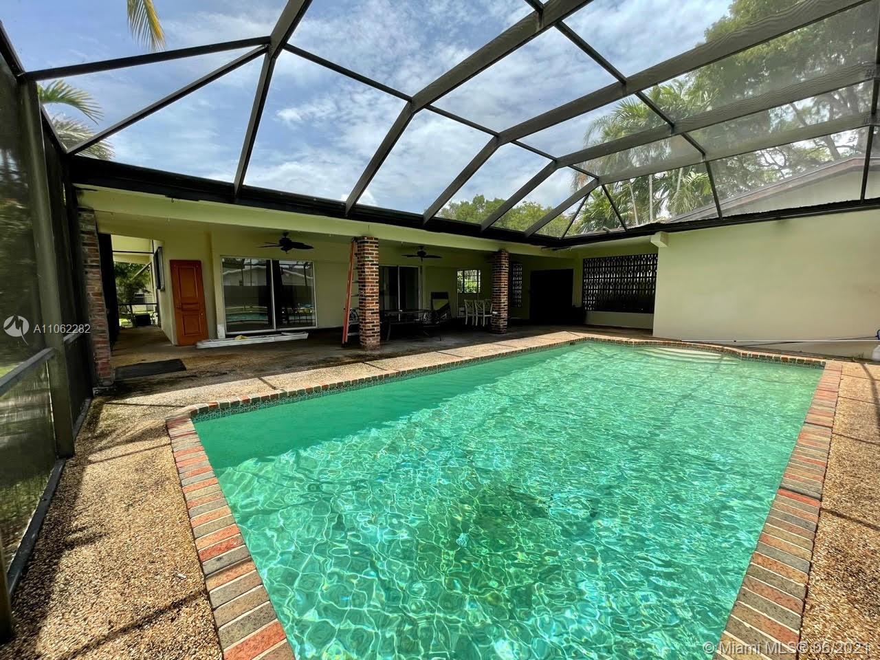 7980 SW 146 St, Palmetto Bay FL 33158 photo 2