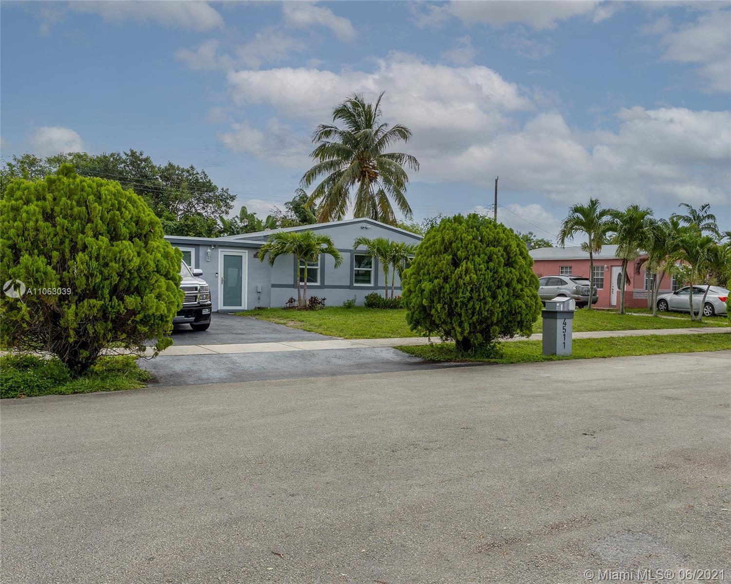 4511 SW 33rd Dr, West Park FL 33023 photo 2