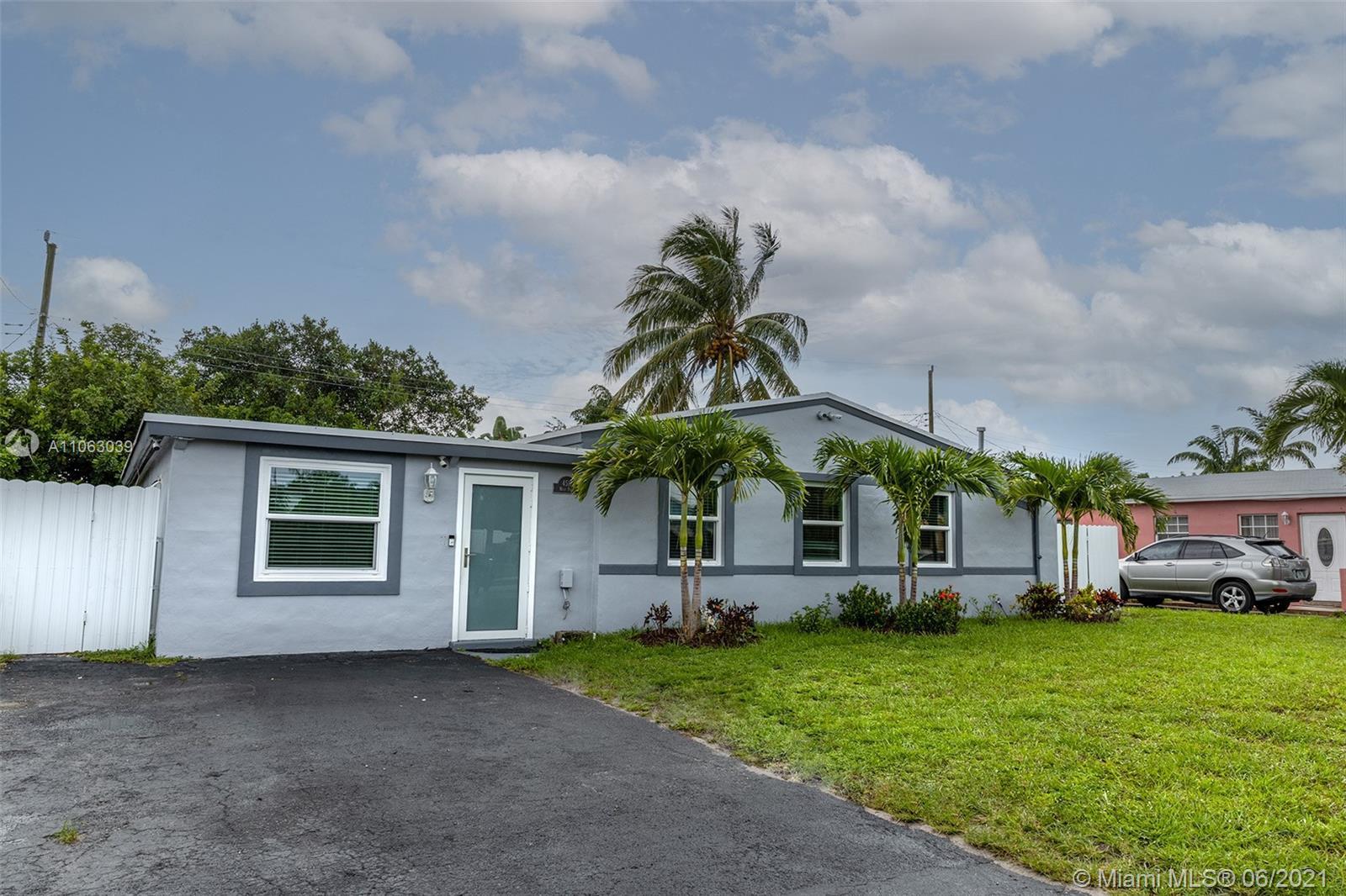 4511 SW 33rd Dr, West Park FL 33023 photo 3
