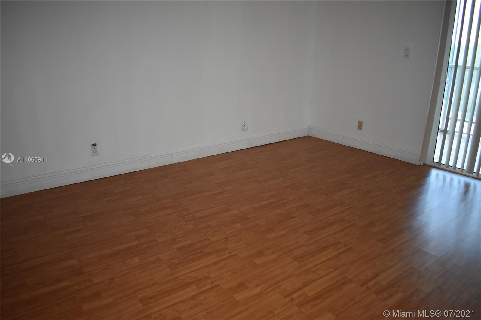 100 Lakeview Dr # 306, Weston FL 33326 photo 5