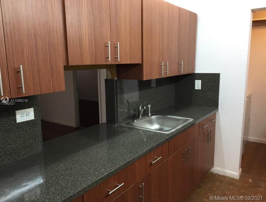 21102 NW 39th Ave, Miami Gardens FL 33055 photo 2