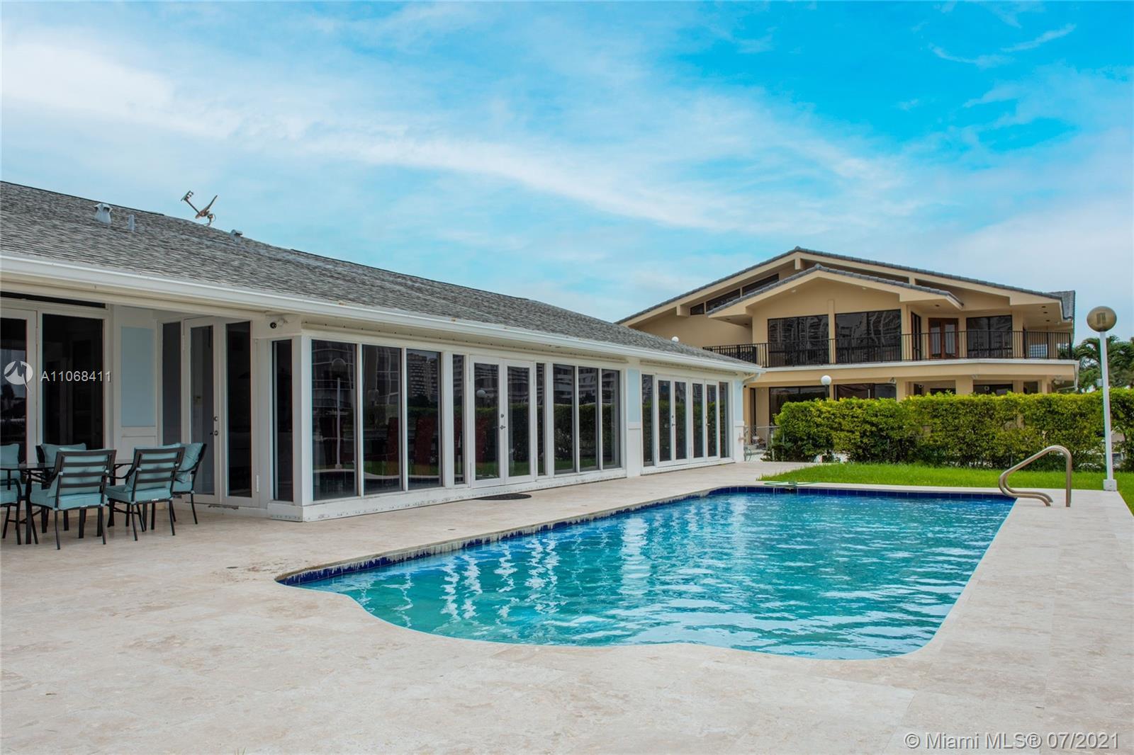 613 Palm Dr, Hallandale Beach FL 33009 photo 4