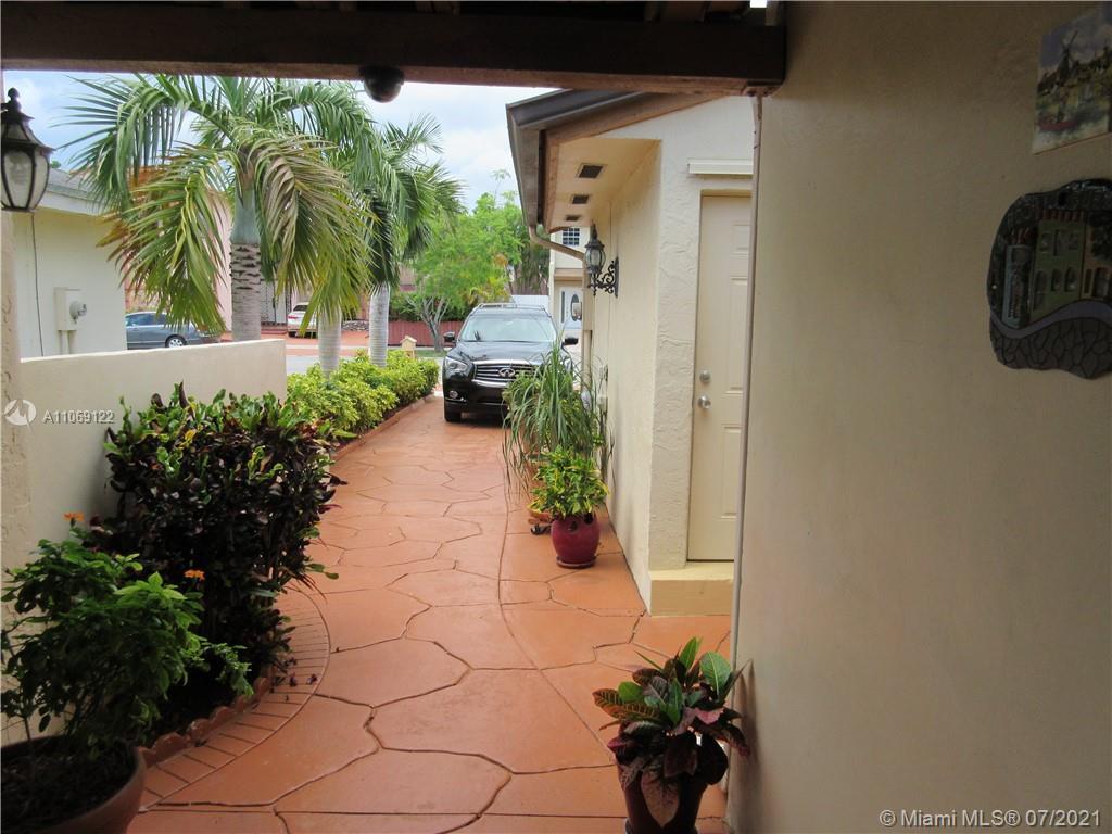 13052 SW 57th Ter, Miami FL 33183 photo 2
