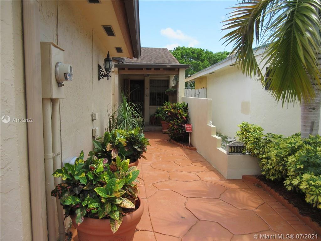 13052 SW 57th Ter, Miami FL 33183