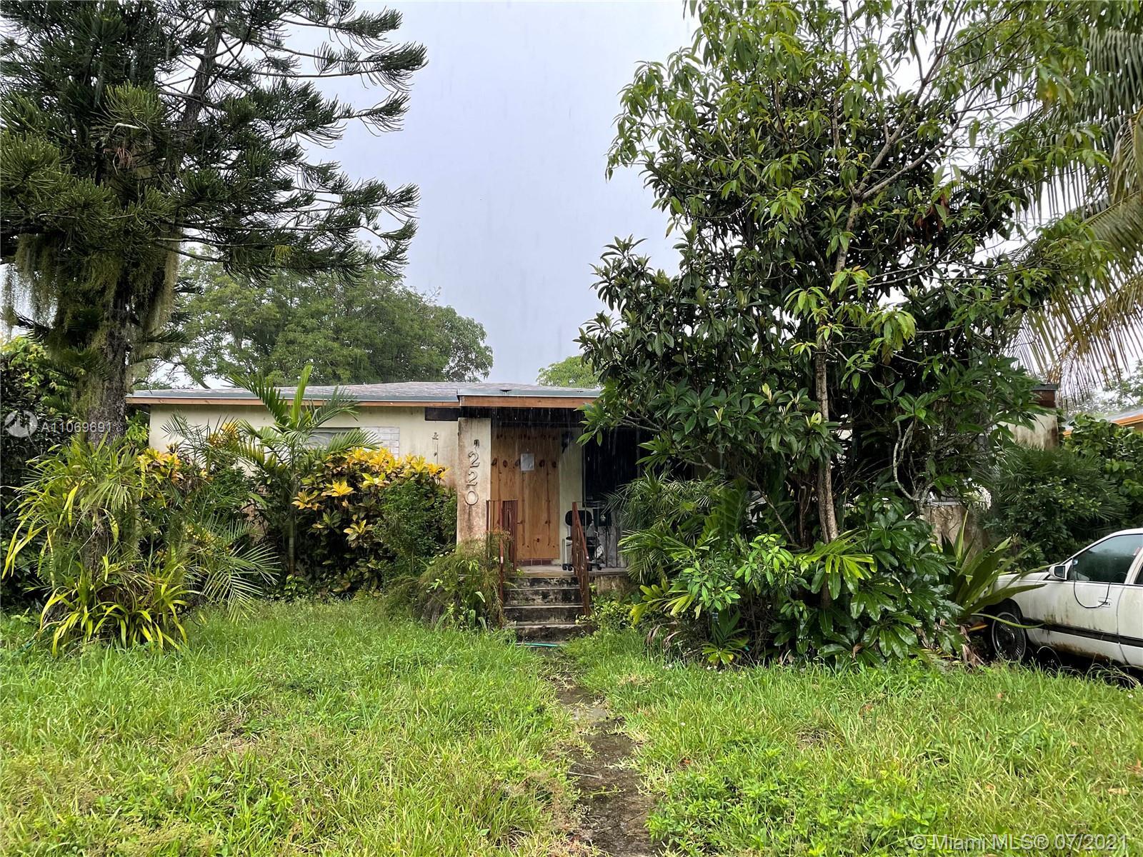 220 NW 134th St, North Miami FL 33168