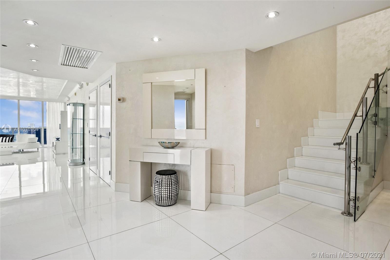 1830 S Ocean Dr # 5102, Hallandale Beach FL 33009 photo 2