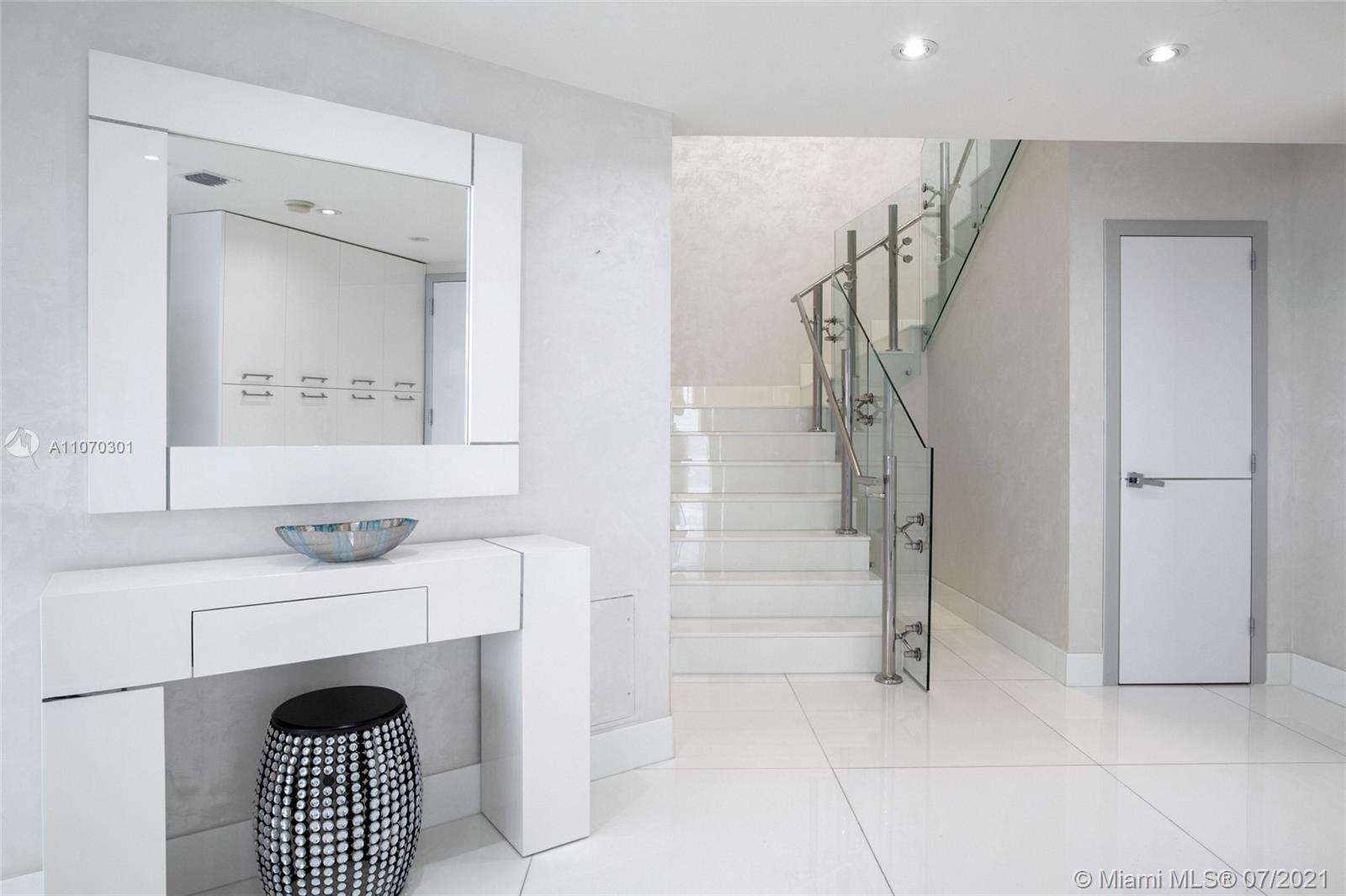 1830 S Ocean Dr # 5102, Hallandale Beach FL 33009 photo 3
