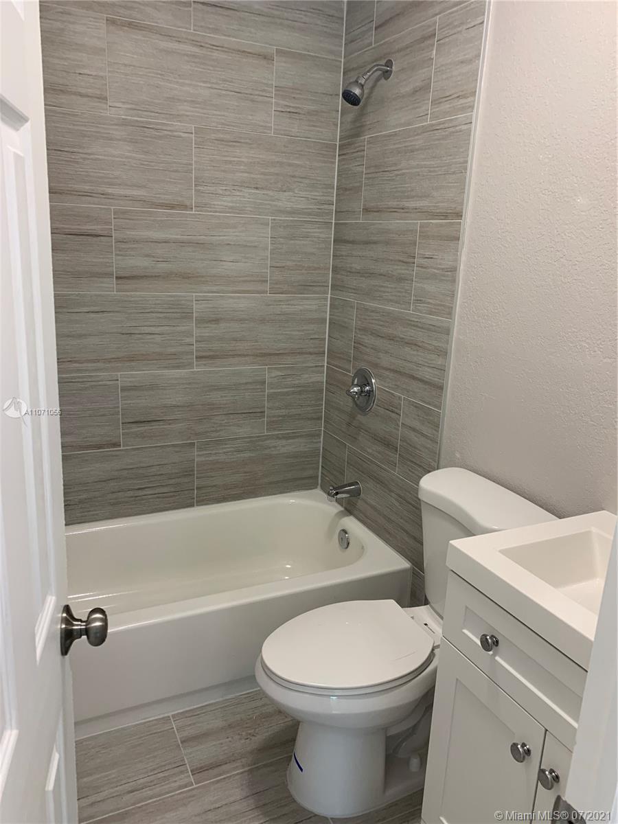 740 NW 113th St, Miami FL 33168 photo 3