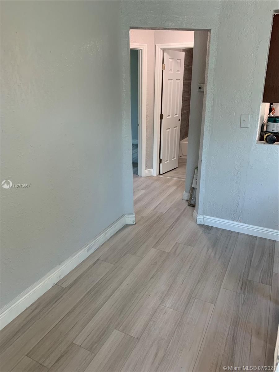 740 NW 113th St, Miami FL 33168