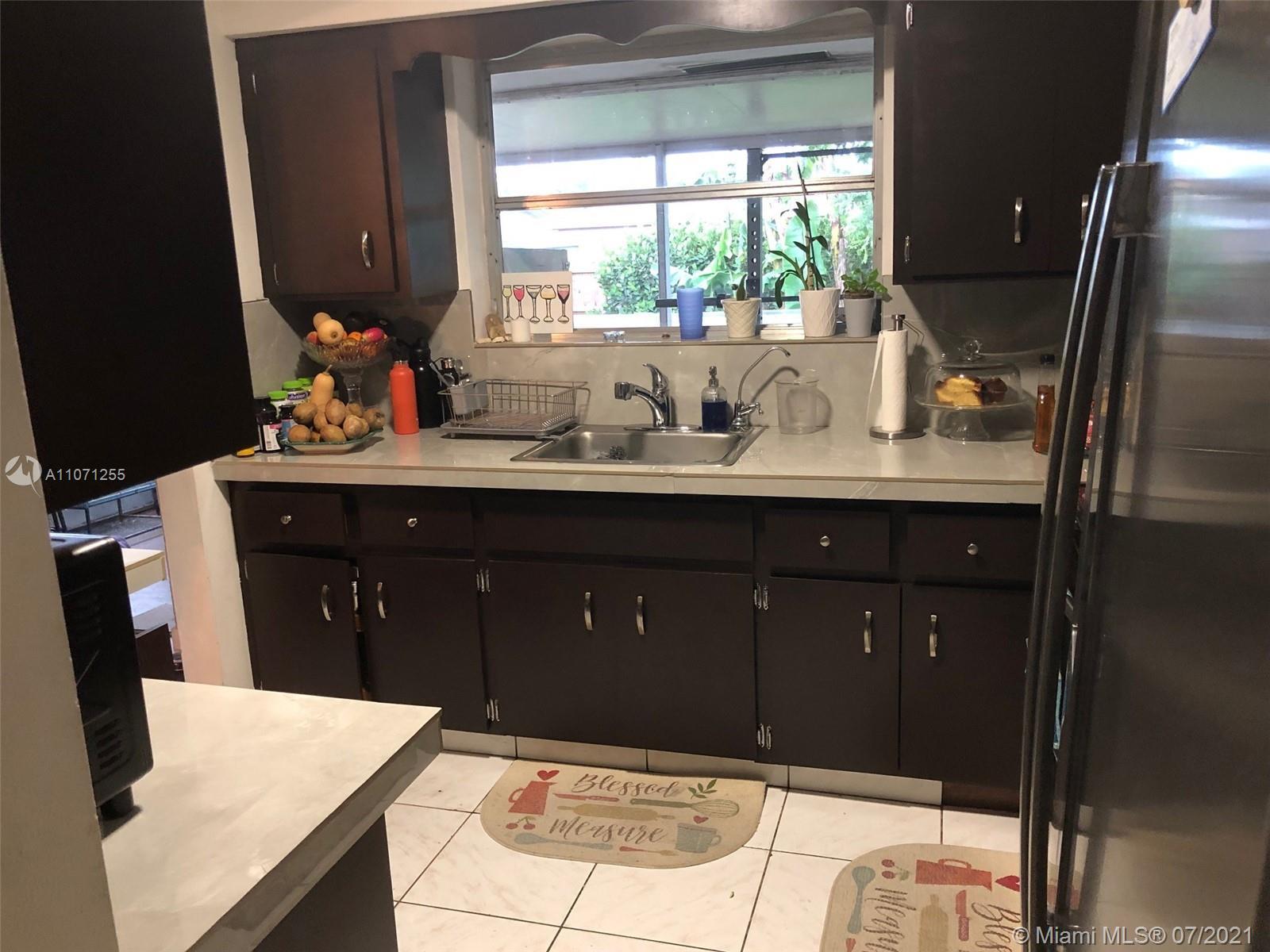 8800 Taft St, Pembroke Pines FL 33024 photo 3