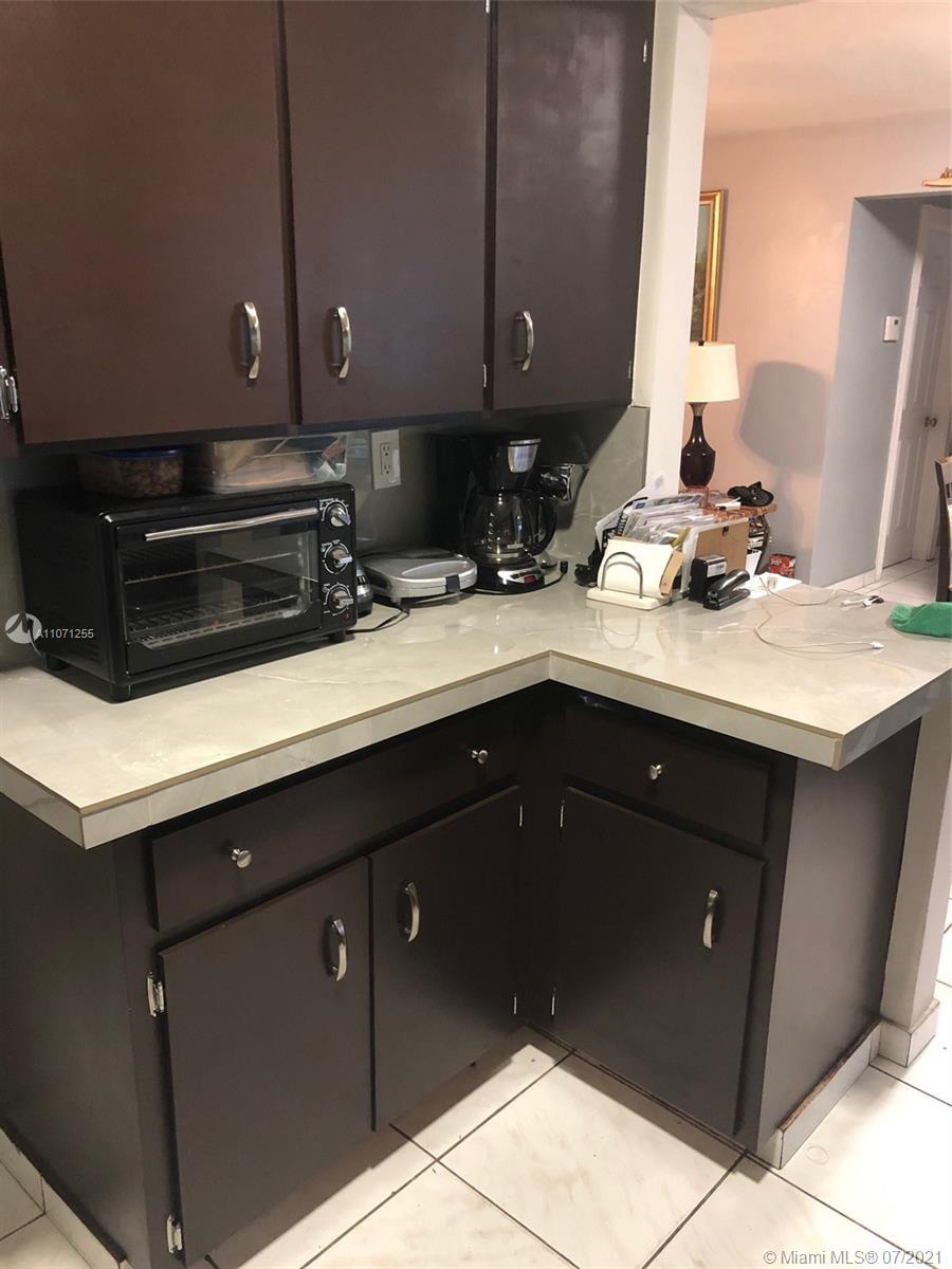 8800 Taft St, Pembroke Pines FL 33024 photo 4