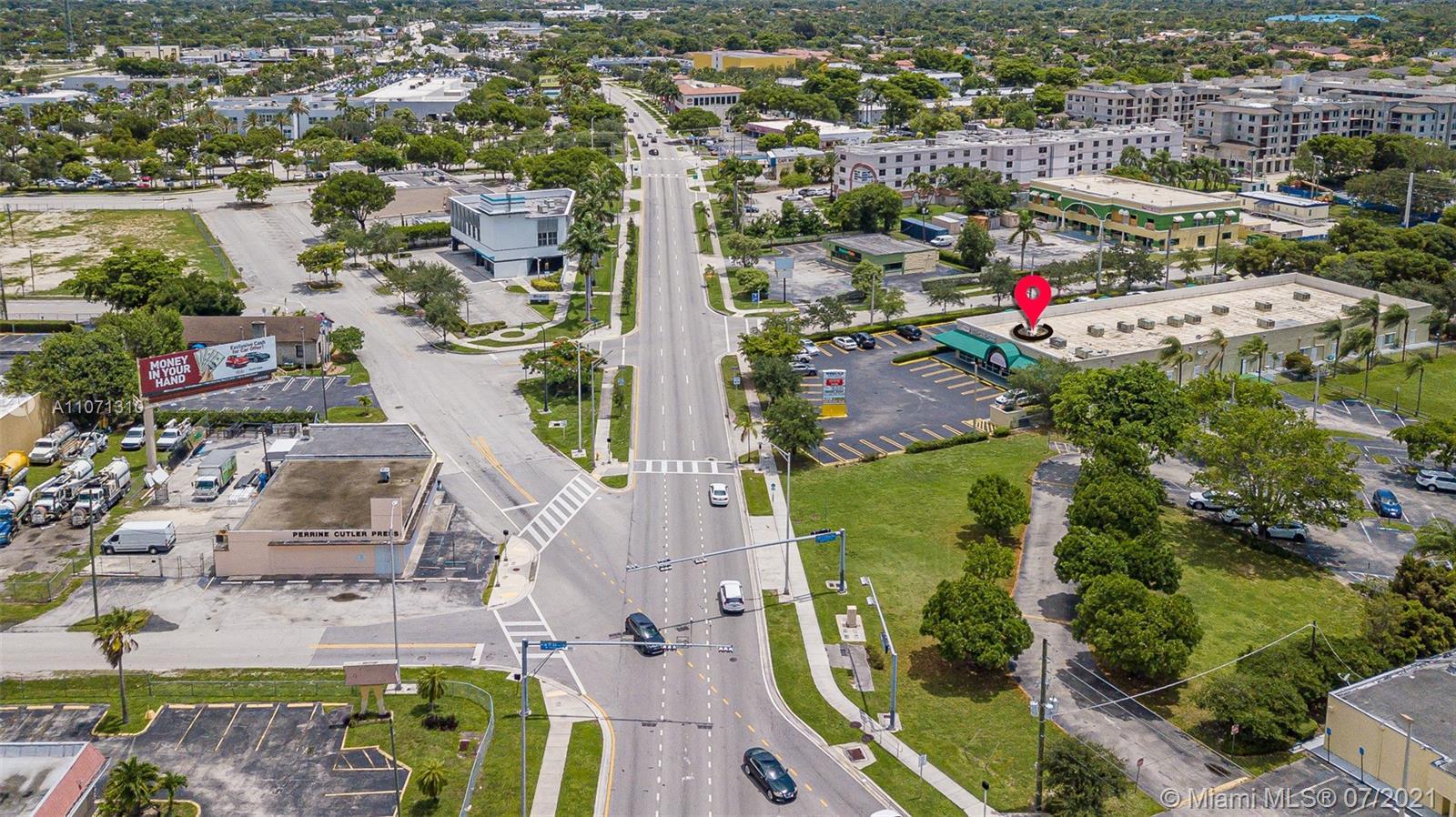 17579 S Dixie Hwy, Palmetto Bay FL 33157 photo 4