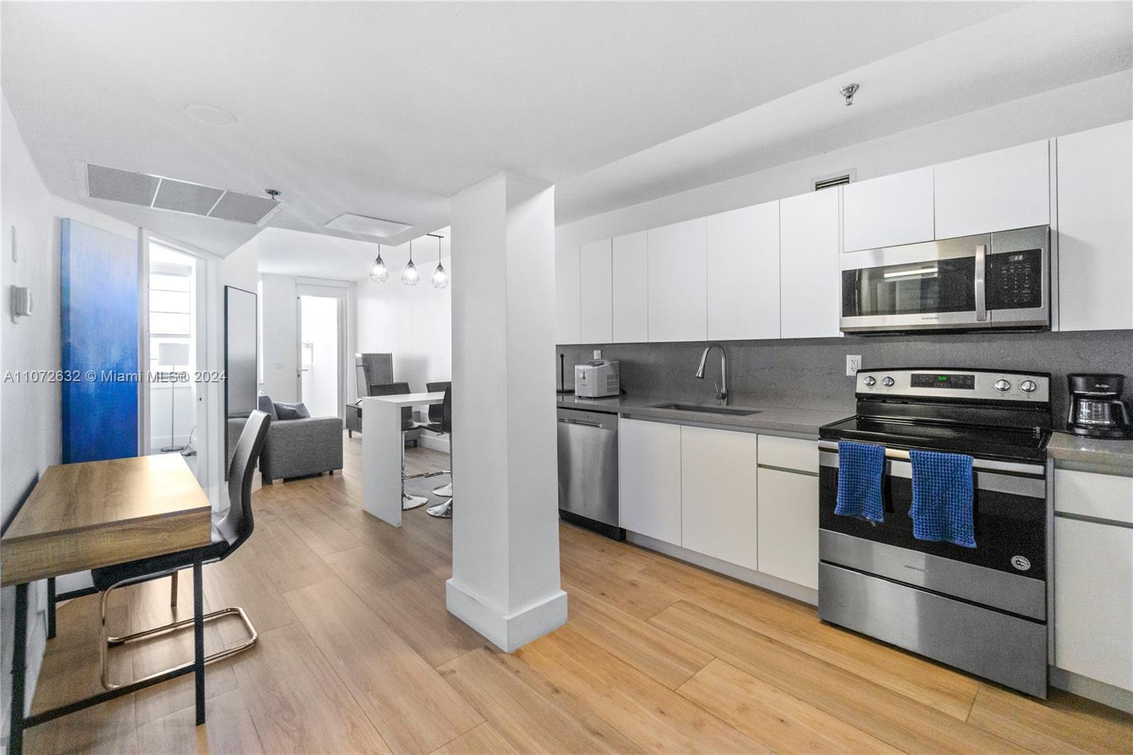 100 Lincoln Rd # 1627, Miami Beach FL 33139 photo 4