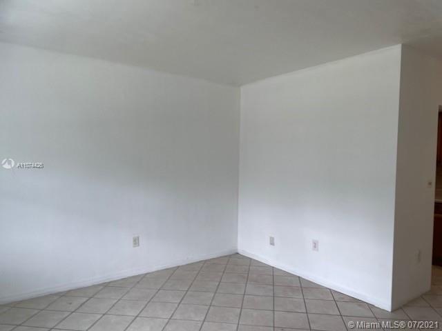 18792 NE 25th Ave # 18792, Miami FL 33180 photo 4