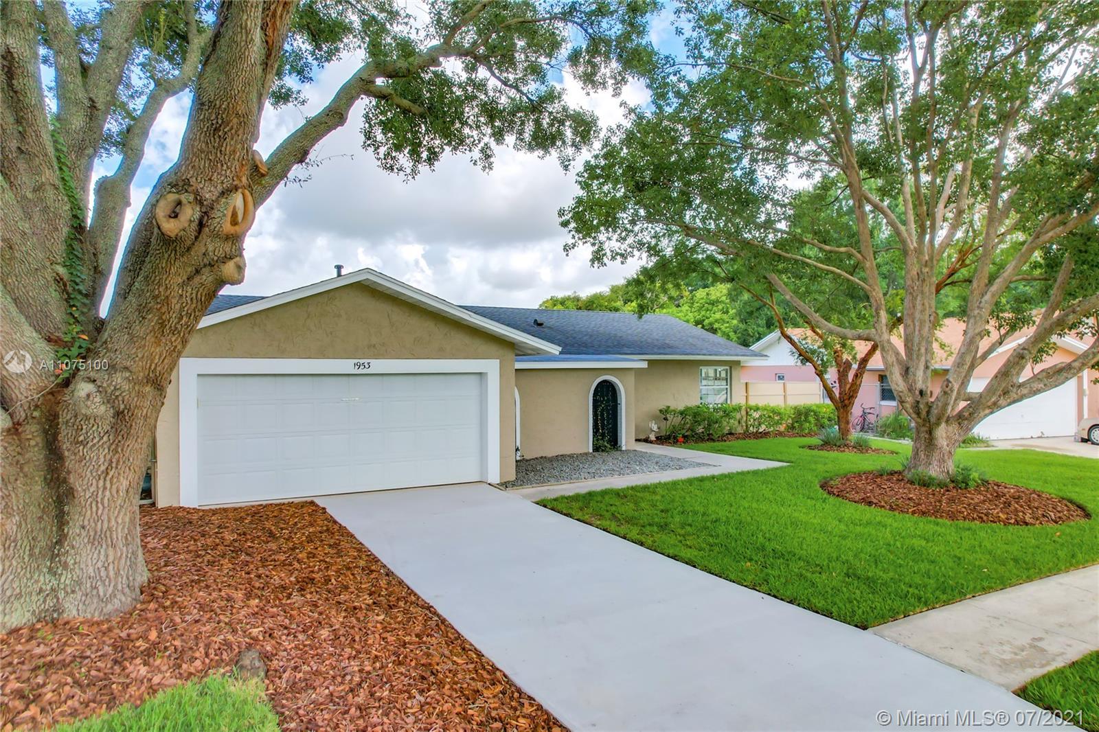 1953 Bishops Gate Sw, Winter Haven FL 33880