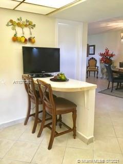 9800 N Hollybrook Lake Dr # 206, Pembroke Pines FL 33025 photo 2