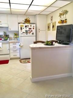 9800 N Hollybrook Lake Dr # 206, Pembroke Pines FL 33025 photo 3