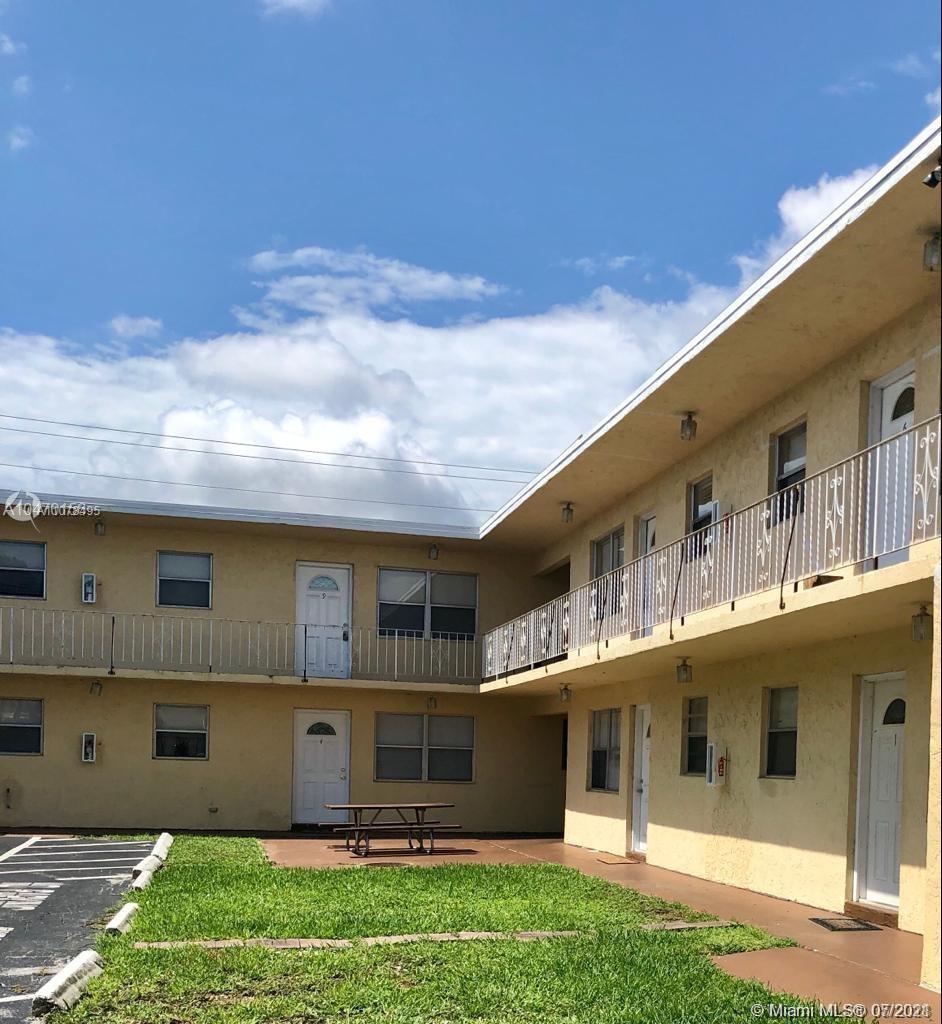 Hollywood, FL 33020