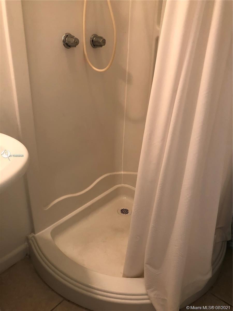 2151 Cottage N krome # 1, Homestead FL 33030 photo 5