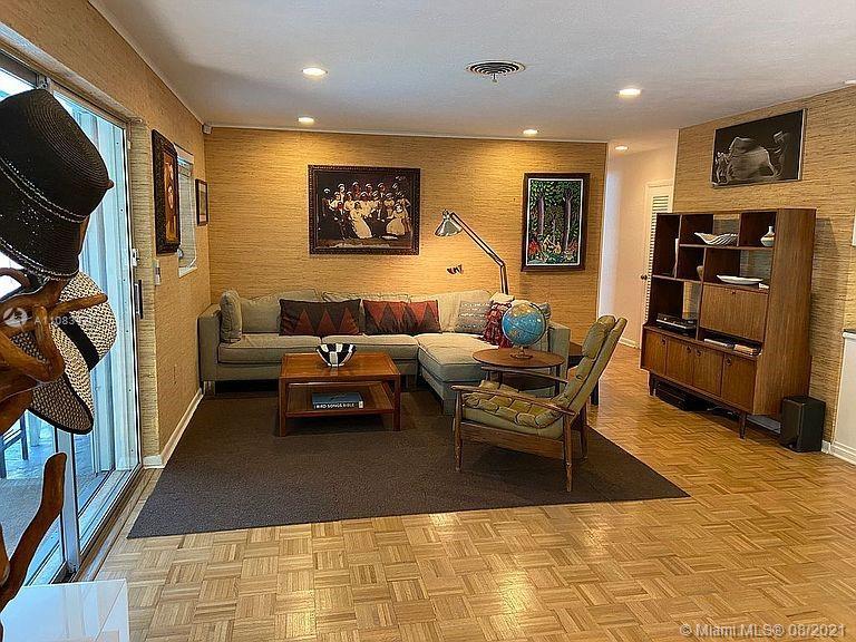 13725 SW 75th Ave, Palmetto Bay FL 33158 photo 3
