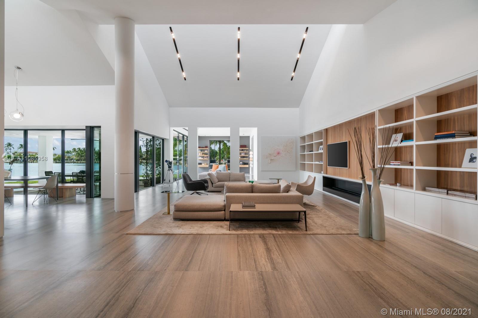 1137 N Biscayne Point Rd, Miami Beach FL 33141 photo 4