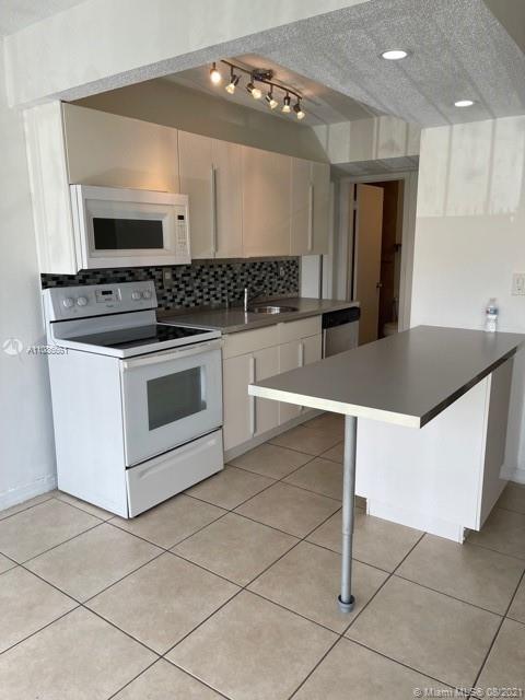 9331 SW 4th St # 212A, Miami FL 33174