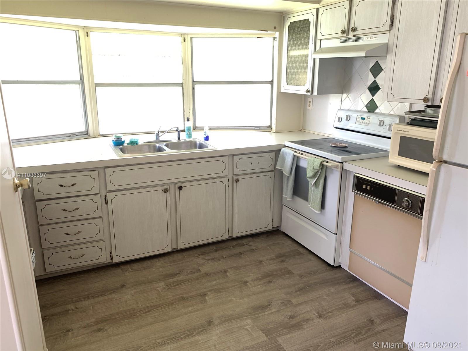 5204 SW 35TH ST, Davie FL 33314 photo 4