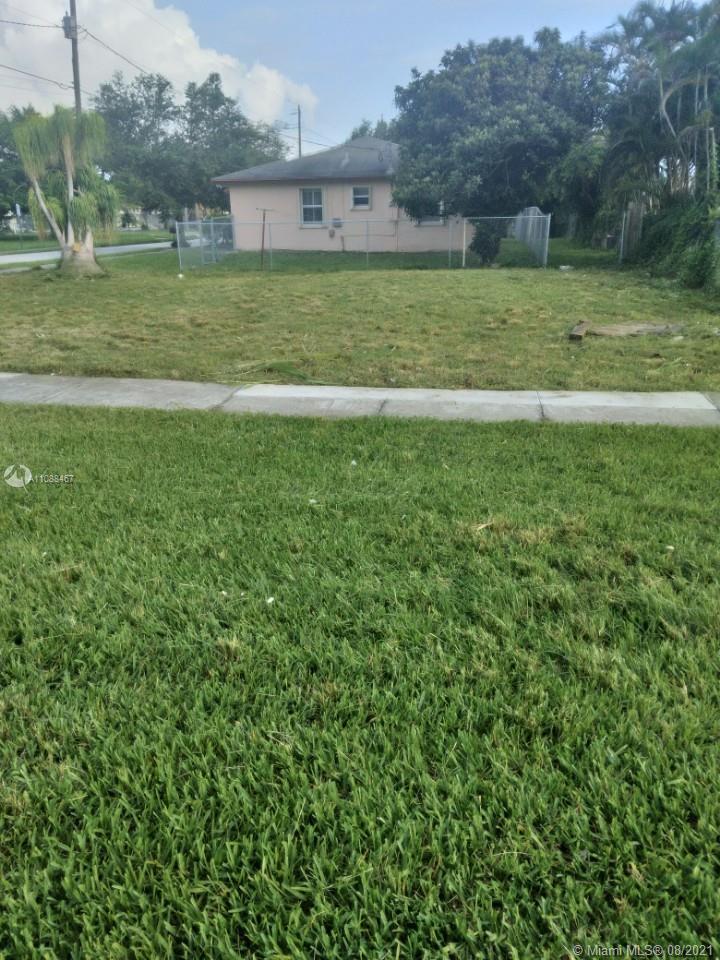 17800 SW 102nd Ave, Miami FL 33157